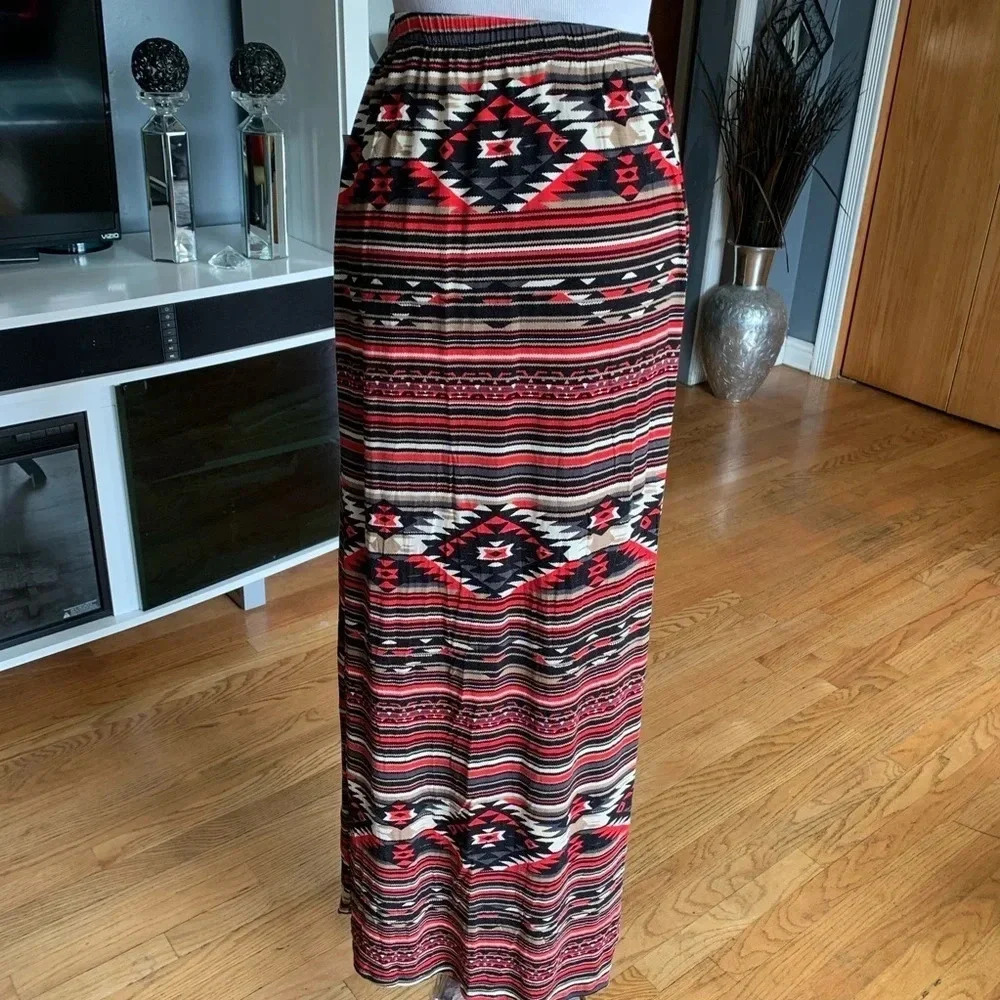 **NEW Rue21 Pattern Maxi Skirt - Picture 4 of 6